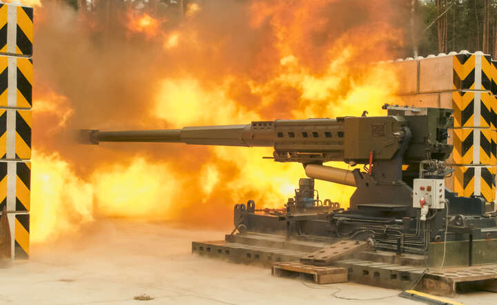 Poligon ZSP Niewiadów: strzelanie amunicją 155mm z doświadczalnego działa / autor: materiały prasowe