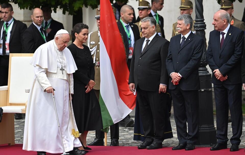 Papież Franciszek na Węgrzech / autor: PAP/EPA/NOEMI BRUZAK