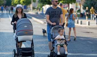 Biznes przegrywa z demografią. Połowa tej branży zniknęła