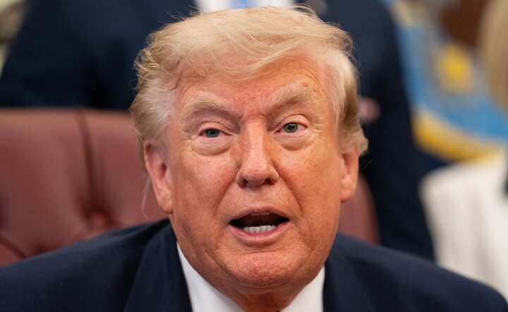 Trump ostrzega Iran: "kapitulacja" i "dekapitacja" / autor: PAP