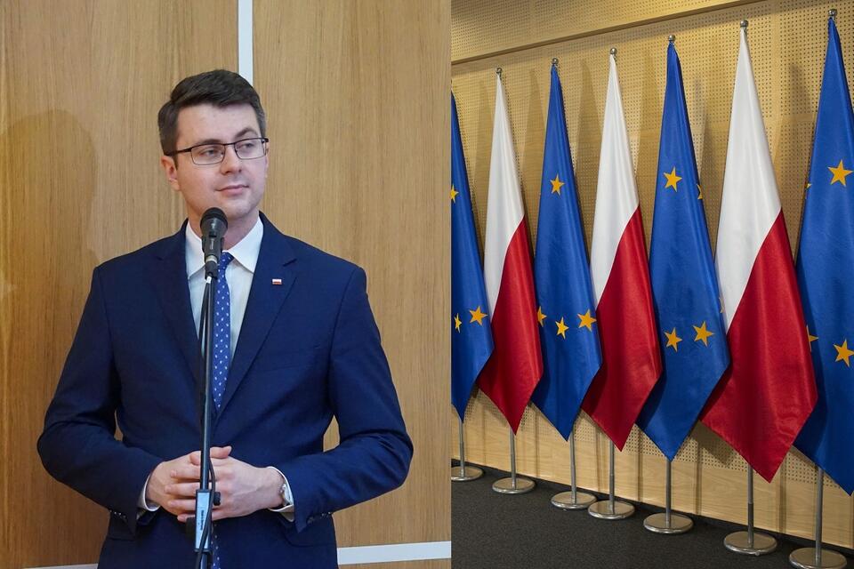 Rzecznik rządu Piotr Müller; flagi Polski i UE / autor: Fratria