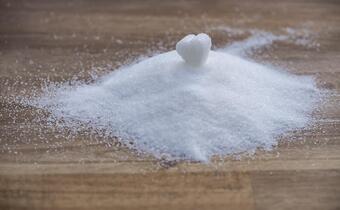 Limity na zakup cukru w sieciach sklepów. Czy wystarczą?