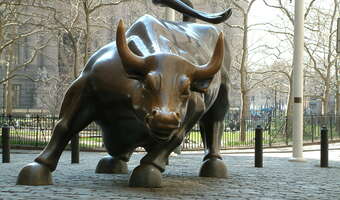 Praca przegrywa z szefem FED