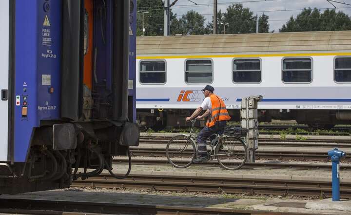 Związki zawodowe działające w PKP Intercity rozpoczęły spór zbiorowy w sprawie podwyżki płac / autor: Fratria / Andrzej Wiktor