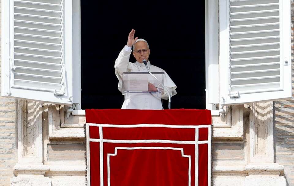 Papież Leon XIV  / autor: PAP/EPA/FABIO FRUSTACI