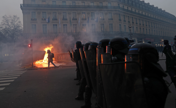 Demonstracje w Paryżu / autor: PAP/EPA/MOHAMMED BADRA