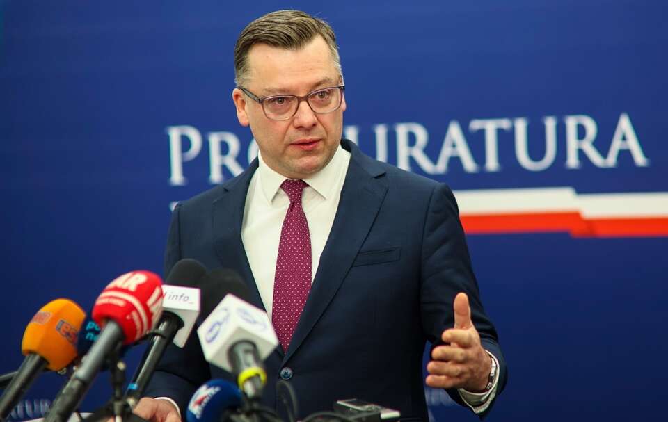 "Trzy zostały zwolnione, a jedna usłyszała zarzut ukrywania dokumentów" - poinformował rzecznik neo-Prokuratury Krajowej prok. Przemysław Nowak. / autor:  PAP/Leszek Szymański