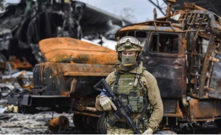 Wojna na Ukrainie  / autor: PAP/EPA/OLEG PETRASYUK 