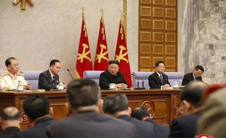 Przywódca Korei Północnej Kim Dzong Un / autor: PAP/EPA/KCNA