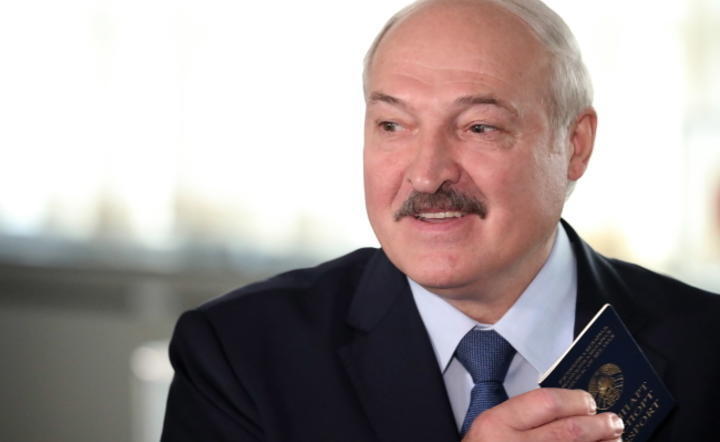 prezydent Białorusi Alaksandr Łukaszenka / autor: PAP/EPA/TATYANA ZENKOVICH