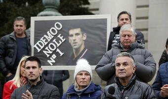 Sąd poparł Djokovica, rząd nadal może nakazać deportację