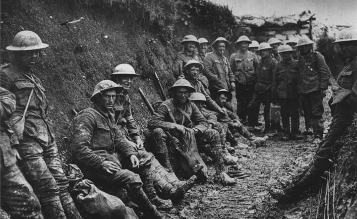 Żołnierze brytyjscy w czasie walk nad Sommą w lipcu 1916 / autor: fot. Wikipedia, Imperial War Museum