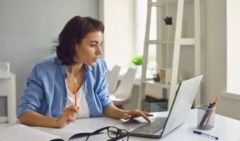 Jak nauczyć się angielskiego w domu? Praktyczny przewodnik