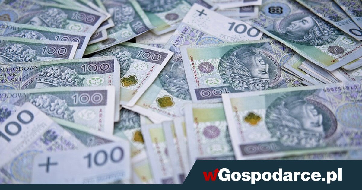 Złoty tonie w obliczu ceł Trumpa i gołębiej wolty NBP