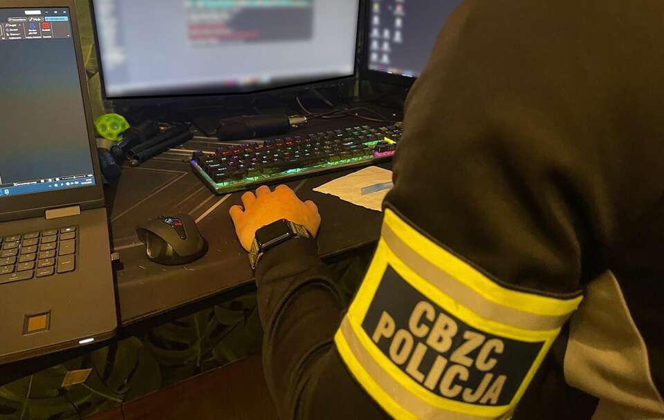 Dramatyczna interwencja! 48-latek strzelał do policjantów