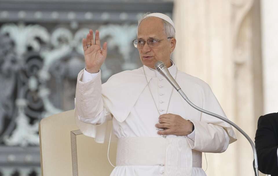 Papież Leon XIV  / autor: PAP/EPA/FABIO FRUSTACI