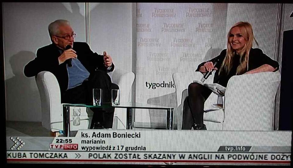 Ksiądz Boniecki w przyjaznej pogawędce o wierze z Moniką Olejnik. Fot. wPolityce.pl