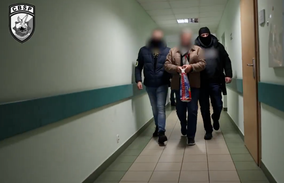 Funkcjonariusze Centralnego Biura Śledczego Policji zatrzymali Ralfa G. podejrzewanego o udział w przestępstwach o charakterze międzynarodowym. / autor: X/@CBSPolicji
