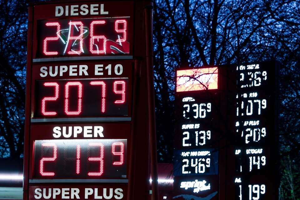 Bruksela gra ostro. Będzie wymuszać na krajach zaciskanie pasa