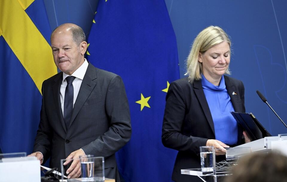 Kanclerz Niemiec Olaf Scholz z premier Szwecji Magdaleną Andersson / autor: PAP/EPA