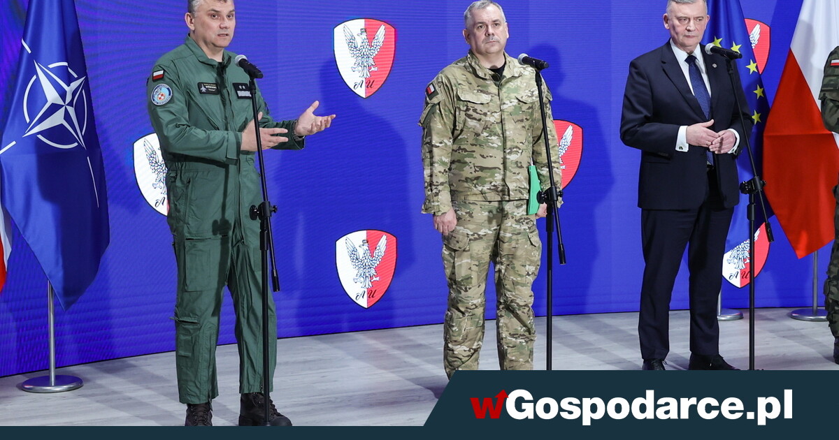 MON wyjaśnia, dlaczego Black Hawki poszły w odstawkę