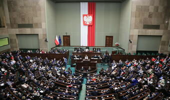 Głosowania wstrzymane, Sejm odroczył obrady do września!
