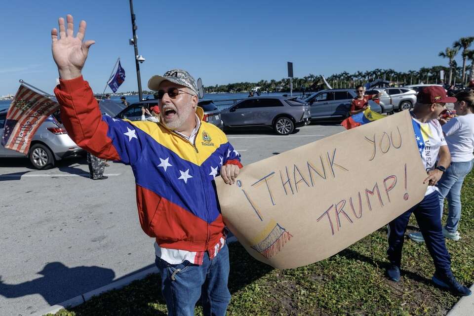 Wenezuelczycy mieszkający na Florydzie dziękuję Trumpowi za schwytanie Maduro.