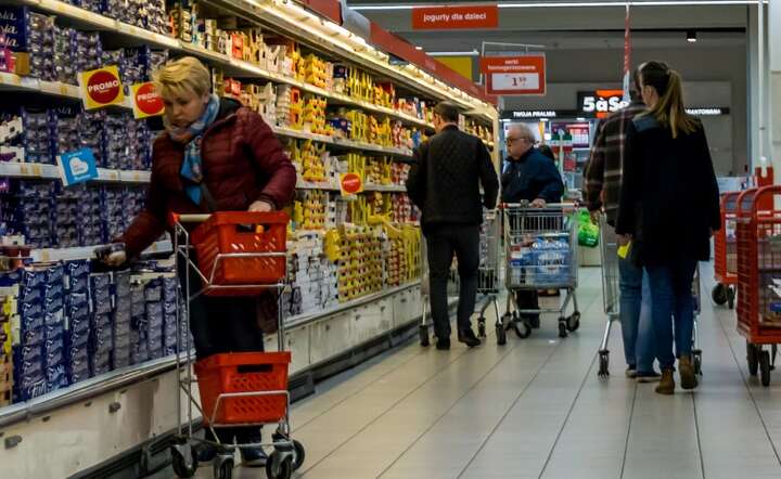 Konsumenci nie muszą obawiać się, że po świętach dojdzie do skokowych podwyżek cen żywności / autor: Fratria / AS