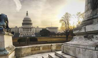 Po 40 dniach rządowego pata odwilż w Kongresie USA