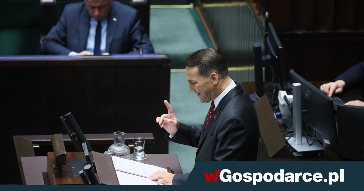Sikorski in the Sejm as a Eurocrat, not as the head of the Ministry of abroad  Affairs