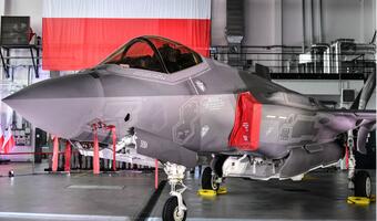 Szef MON podpisał w Dęblinie umowę na zakup F-35