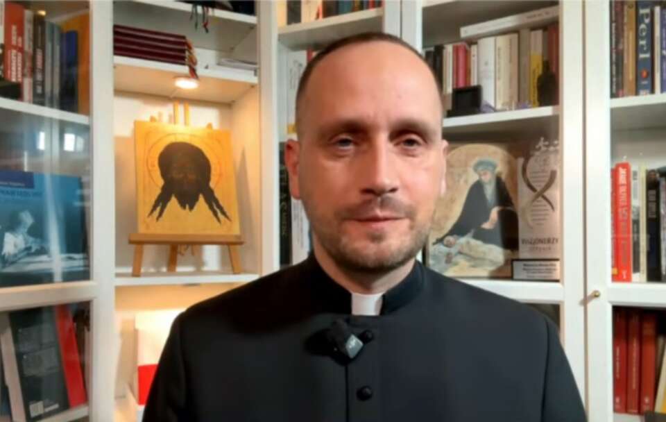 Ks. Tomasz Trzaska kapelan Muzeum Żołnierzy Wyklętych i Więźniów Politycznych PRL. / autor: Telewizja wPolsce24