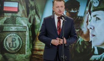 Szef MON: Tusk likwidując jednostki wojskowe osłabił Polskę
