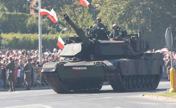 PiS: Silna polska armia. PO: nie da się