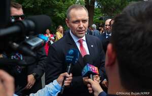 Prezydent Karol Nawrocki udziela wypowiedzi dla mediów w USA / autor: KPRP/Mikołaj Bujak