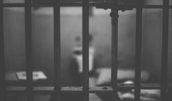 Porażające: 71 proc. więźniów federalnych ma koronawirusa