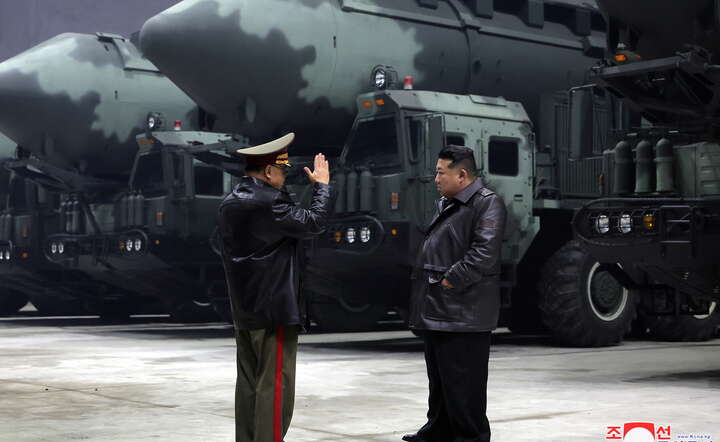 Władca Korei Płn. Kim Dzong Un / autor: PAP/EPA/KCNA