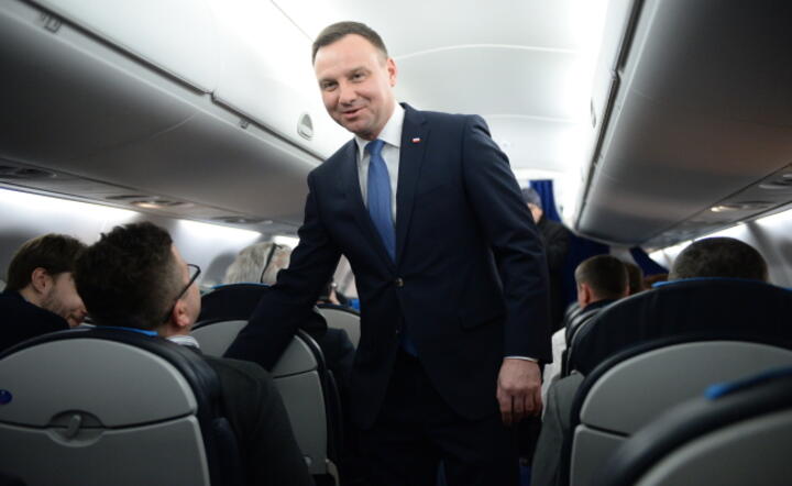 Andrzej Duda na pokładzie samolotu lecącego do Brukseli, fot. PAP/Jacek Turczyk