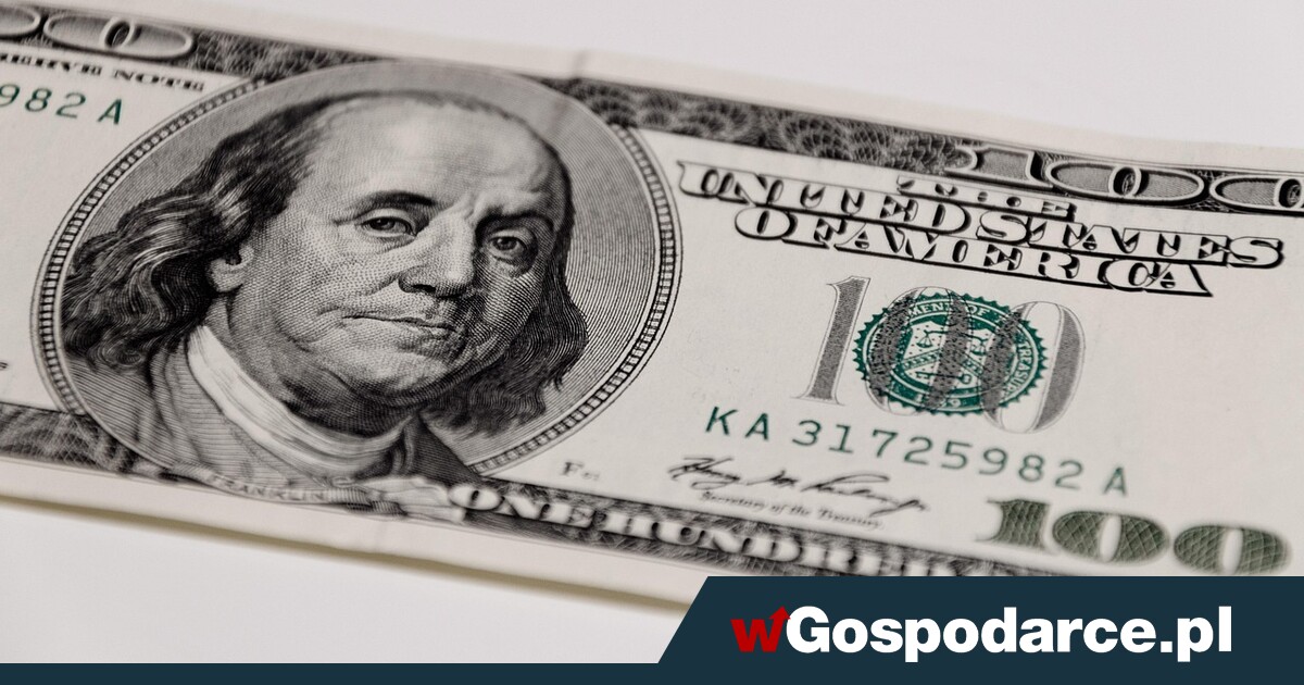 Dolar dalej na fali, złoto powyżej 4000 dol.