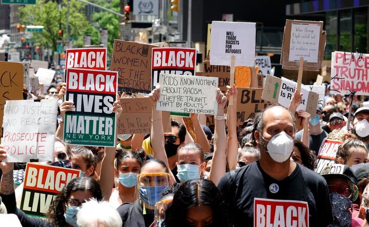 Protesty w Nowym Jorku / autor: PAP/EPA/JASON SZENES