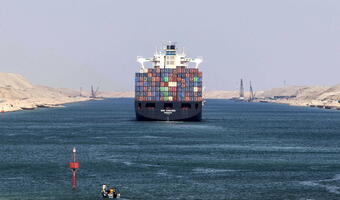 Wypadek kontenerowca wymusił poszerzenie Kanału Sueskiego
