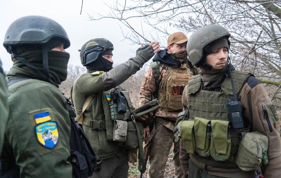 Ukraińscy żołnierze w obwodzie charkowskim / autor: PAP/Mykola Kalyeniak