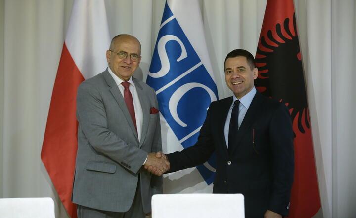 przewodniczący OBWE, minister spraw zagranicznych Polski Zbigniew Rau i wicepremier Albanii Arben Ahmetaj w Tiranie / autor: fotoserwis PAP