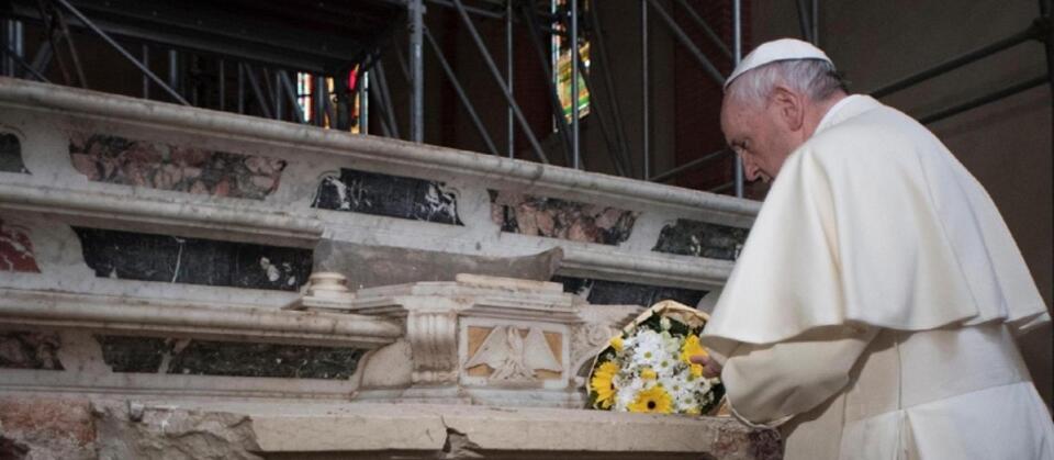 autor: PAP/EPA/L'OSSERVATORE ROMANO / HANDOUT