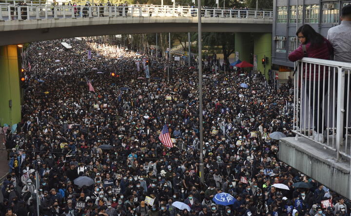 Niedzielna demonstracja w Hongkongu / autor: PAP EPA Miguel Candela