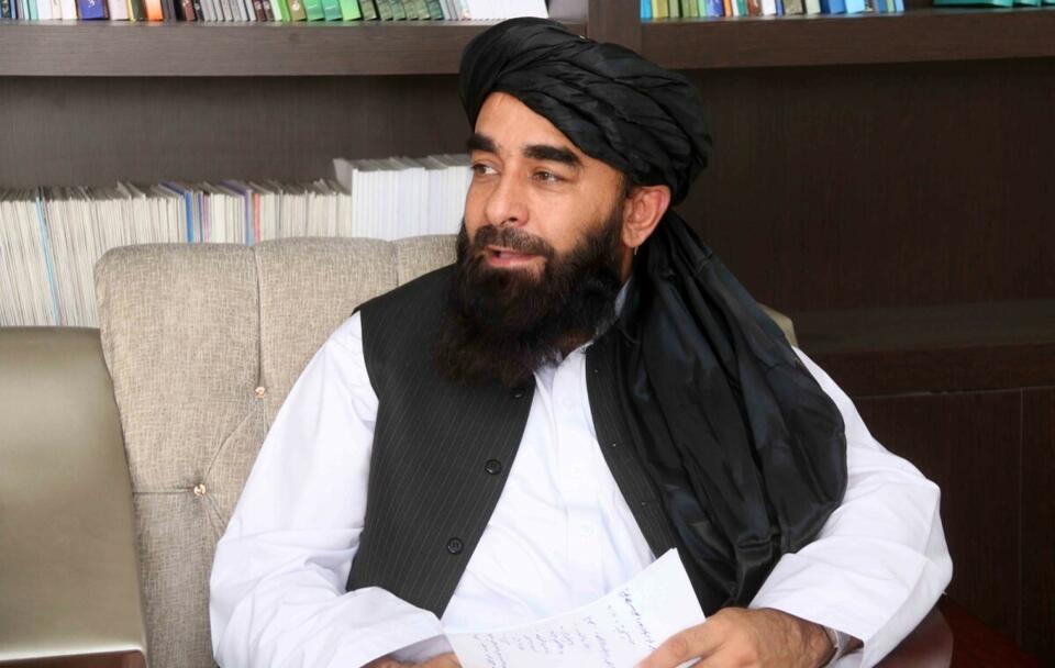 Rzecznik talibów Zabihullah Mudżahid / autor: PAP/EPA/AKHTER GULFAM