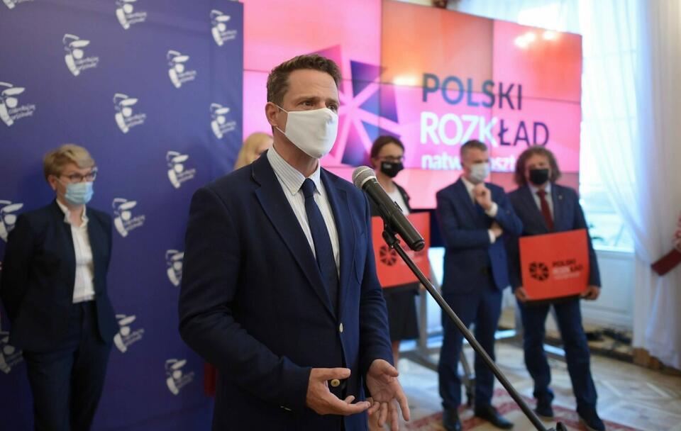 Rafał Trzaskowski podczas konferencji prasowej nt. Polskiego Ładu / autor: PAP/Marcin Obara