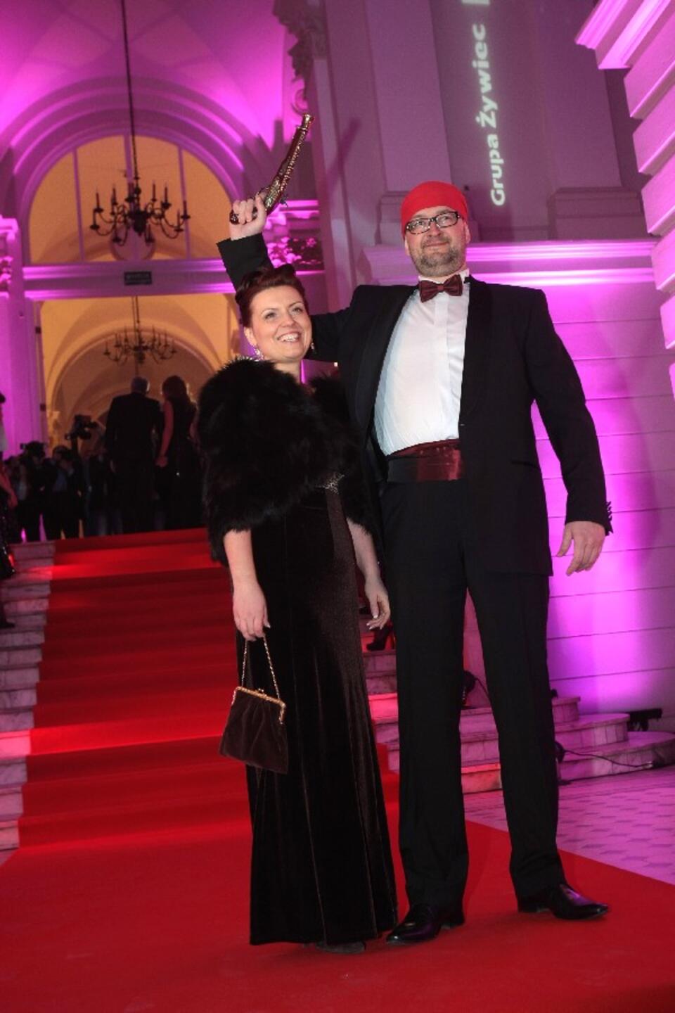 Rafał Ziemkiewicz z małżonką podczas balu dziennikarzy, PAP