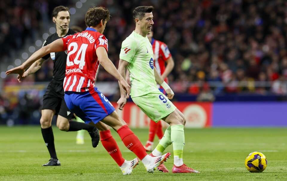 Barcelona pokonała Atletico Madryt! Gol Lewandowskiego