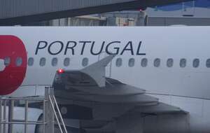 marły w 2019 r. w amerykańskim więzieniu Jeffrey Epstein podróżował na Azory w towarzystwie znanych osobistości. / autor: Fratria